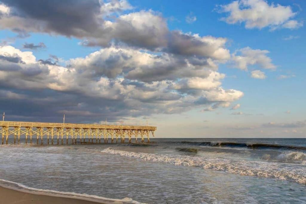 *Renovated Oceanfront Condo*Queen Beds*Pools*Hot Tubs*More*P220 Myrtle Beach Eksteriør bilde