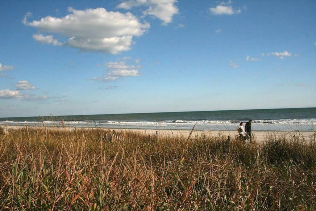 *Renovated Oceanfront Condo*Queen Beds*Pools*Hot Tubs*More*P220 Myrtle Beach Eksteriør bilde